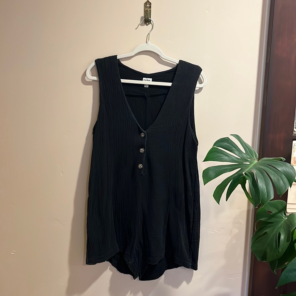 Rhythm brand. Black shorts romper. Linen. Size S